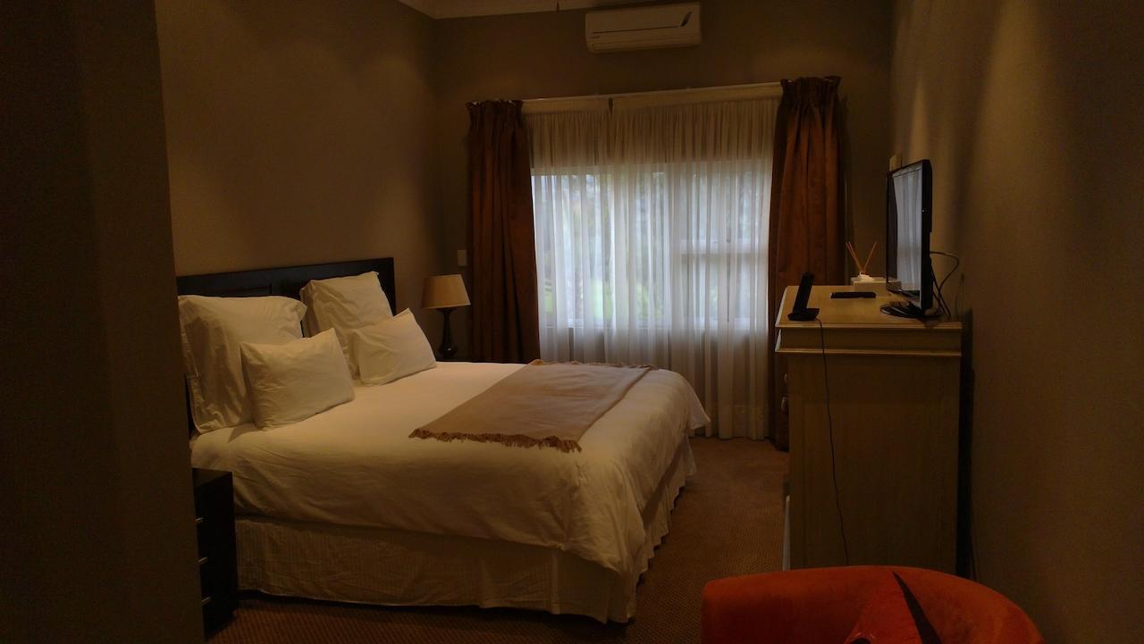 WoodRidge Palms Boutique Hotel Swartruggens Extérieur photo