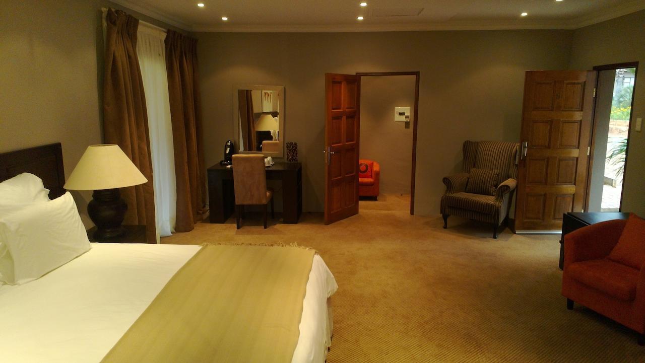WoodRidge Palms Boutique Hotel Swartruggens Extérieur photo