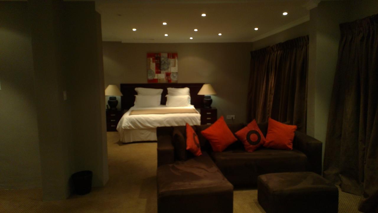 WoodRidge Palms Boutique Hotel Swartruggens Extérieur photo