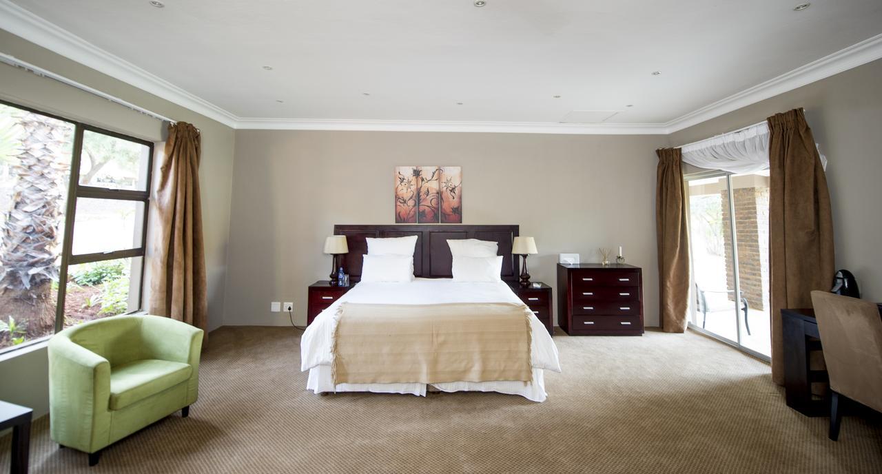 WoodRidge Palms Boutique Hotel Swartruggens Extérieur photo